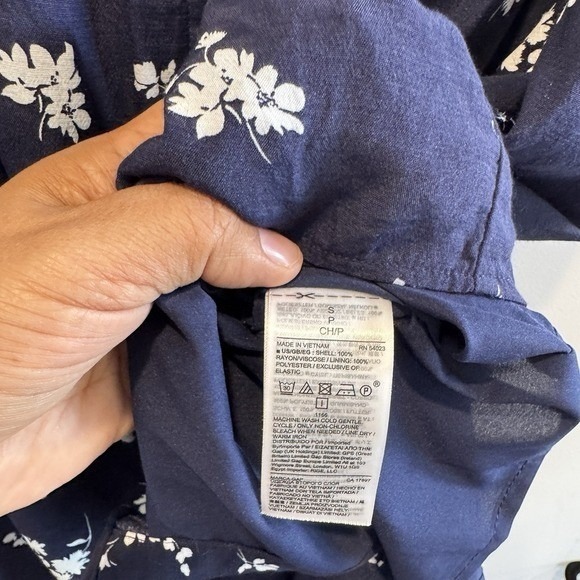 GAP Maternity Navy Blue Floral Baby Shower Feminine Midi Day Dress Size Small - Picture 8 of 8